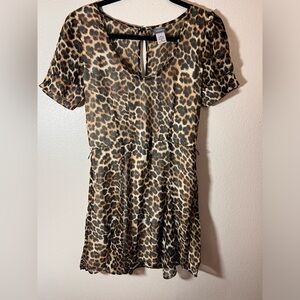 Vanity Leopard Print Short Sleeve Dress Size M NWOT